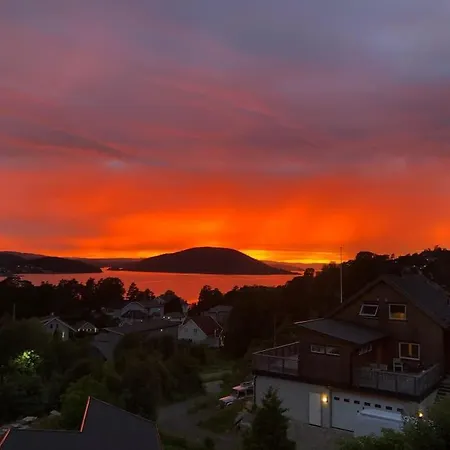 Moderne Bolig, Hoy Standard Og Fantastisk Utsikt