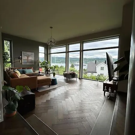 Villa Moderne Bolig, Hoy Standard Og Fantastisk Utsikt