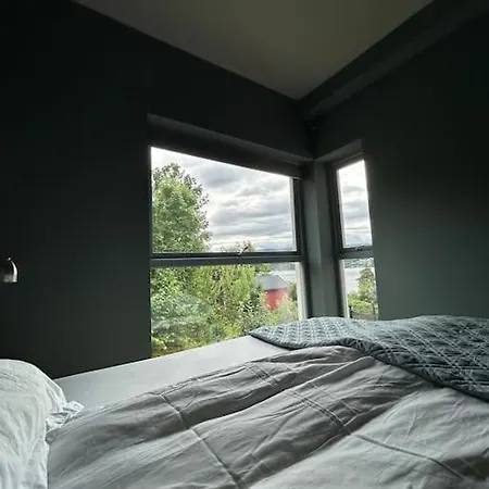 Moderne Bolig, Hoy Standard Og Fantastisk Utsikt *