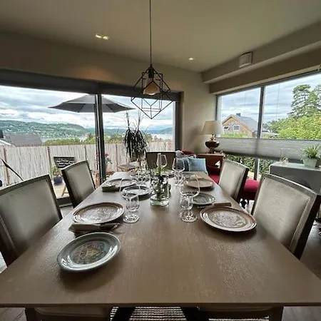 Moderne Bolig, Hoy Standard Og Fantastisk Utsikt Drøbak