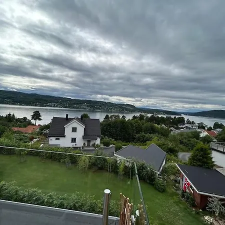 Villa Moderne Bolig, Hoy Standard Og Fantastisk Utsikt *